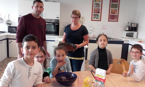 Ateliers cuisine et jeux de société au centre social