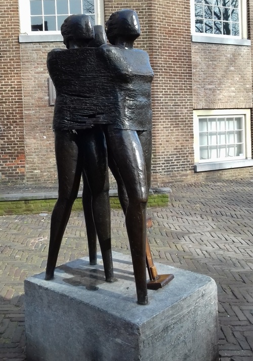 Statue en souvenir des grandes émeutes «Jordaanoproer» de 1934 sur Noordermarkt à Amsterdam