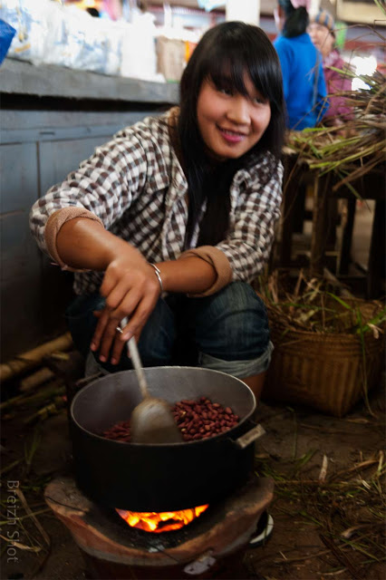 Marché de Luang Namtha : Un beau sourire Marché de Luang Namtha : Un beau sourire