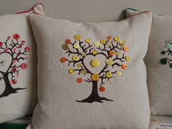 Coussin arbre jaune