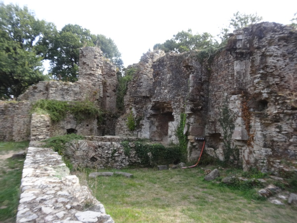 L'intérieur du chateau de Ranrouet(suite)