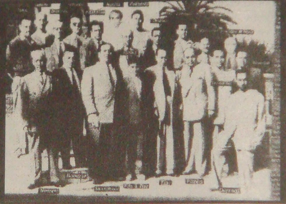 Les Hommes dirigeants et joueurs du MCA