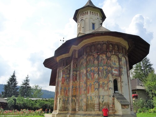 L'église du monastère de Moldovita en Roumanie (photos)