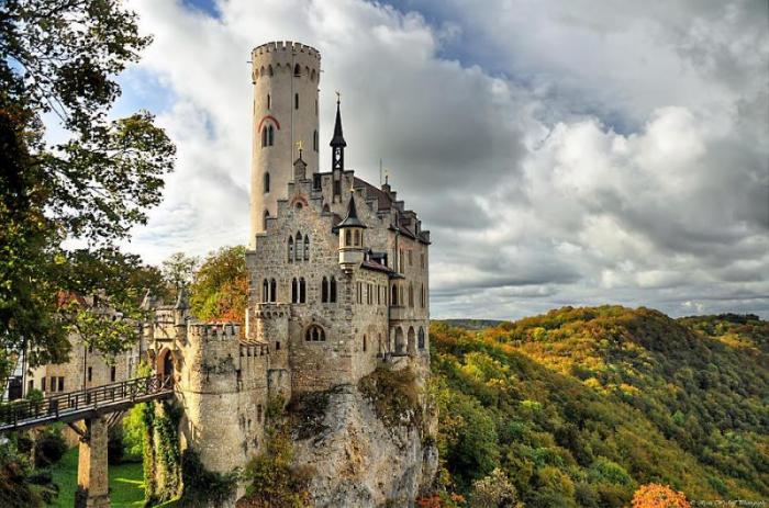 Des Plus Grandes Forteresses Médiévales... Aux Châteaux De Légende...