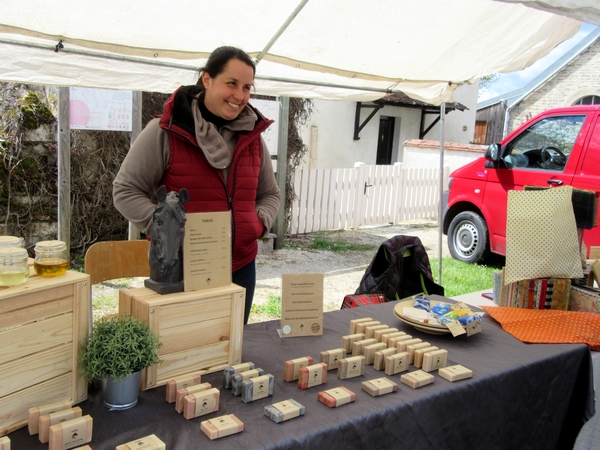 Malgré le vent et le froid le marché artisanal et gourmand de Magny-Lambert a eu du succès !