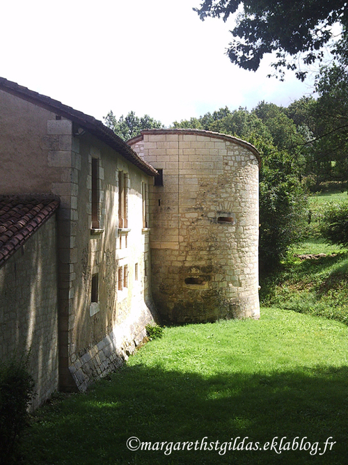 Le prieuré de Merlande (Dordogne) - The Merlande's priory (Dordogne)