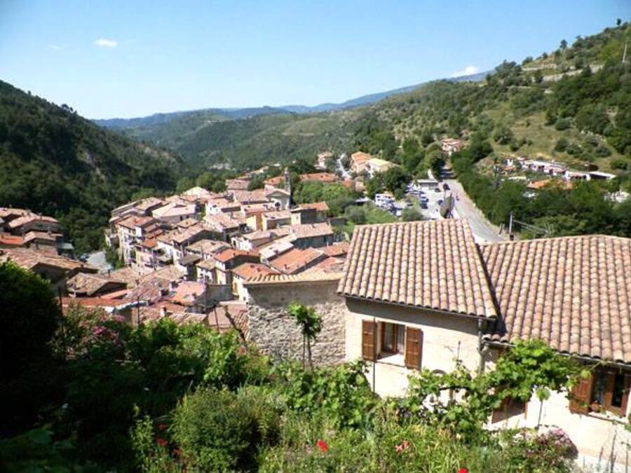 LUCERAM VILLAGE A COTE DE NICE 