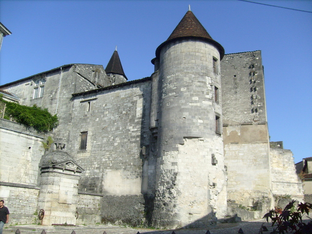 Blog de lisezmoi : Hello! Bienvenue sur mon blog!, Charente : Cognac