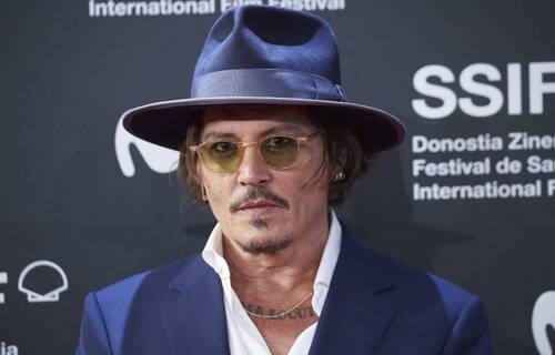 Un sans-abri s’introduit chez Johnny Depp et se sert un verre