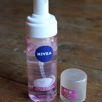 J'ai testé : La mousse nettoyante de Nivea pour peaux sèches et sensibles -  No-more-drama