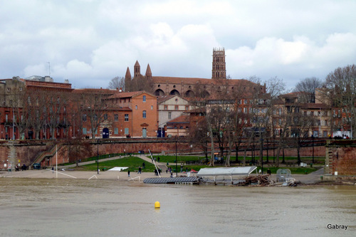 Toulouse : la péniche coulée !