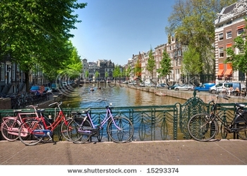 stock-photo-amsterdam-canal-and-bike-holland-15293374