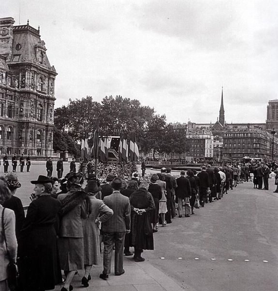  Andre Zucca: Nazi Propaganda Photos - Paris during WW227 