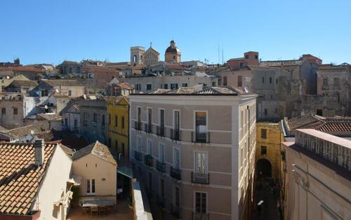 Vue de la tour de l'Eléphant à Cagliari