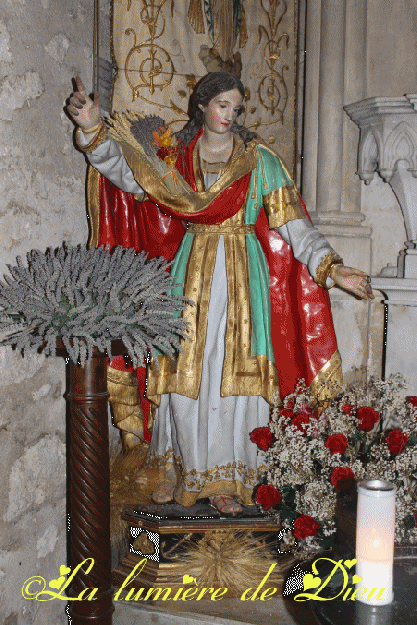 Moustiers Sainte Marie : L'église Notre-Dame de l'Assomption
