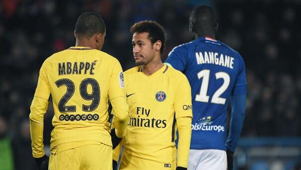  PARIS SAINT GERMAIN ET NEYMAR JUNIOR