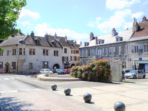 Baume-les-Dames et Notre-Dame de Consolation (Doubs)