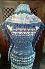 Echarpe Tissée et Robes en Lin Bleu foncé au Crochet : Eté 2015   suite n° 