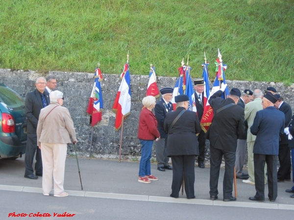 La cérémonie pour fêter l'anniversaire de  la libération de Châtillon sur Seine, vue par René Drappier