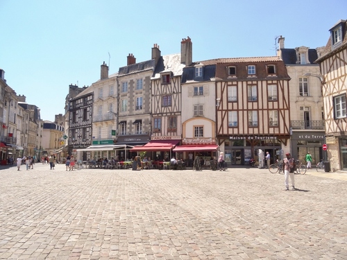 Poitiers: autour de Notre-Dame la Grande (photos)