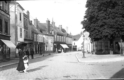 Les Dames de la rue des Lions vers 1900