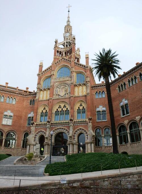 L'enceinte moderniste de Sant Pau à Barcelone
