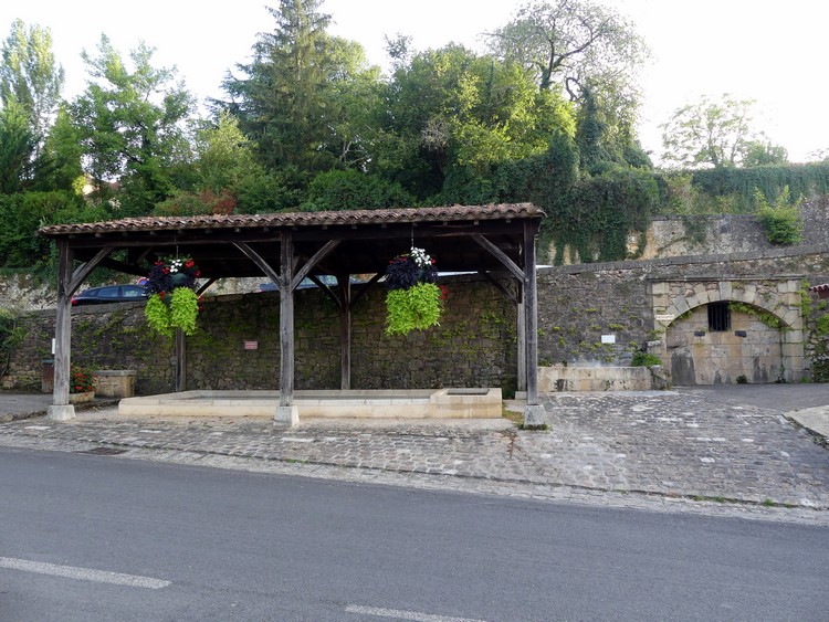 Lavoir et fontaine