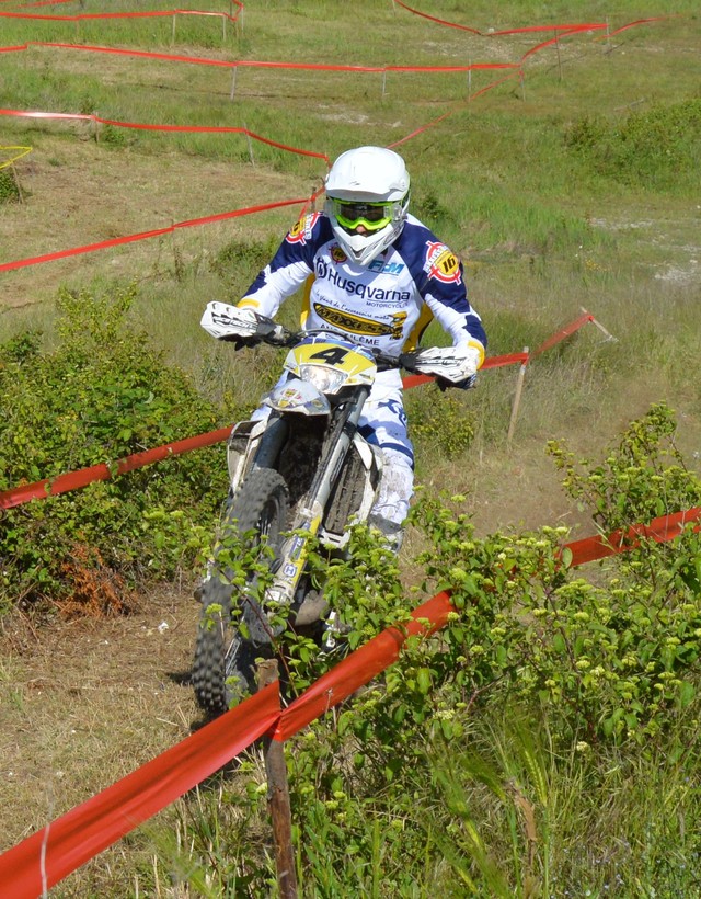 Blog de sylviebernard-art-bouteville : sylviebernard-art-bouteville, 29ème Enduro des Coteaux Charentais . Châteauneuf-sur-Charente 4.05.2014 (N°8)