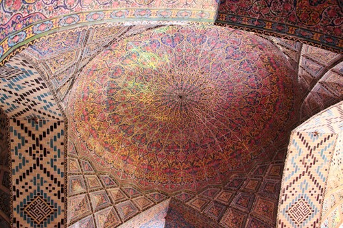 La mosquée rose Nasir ol-Molk à Shiraz