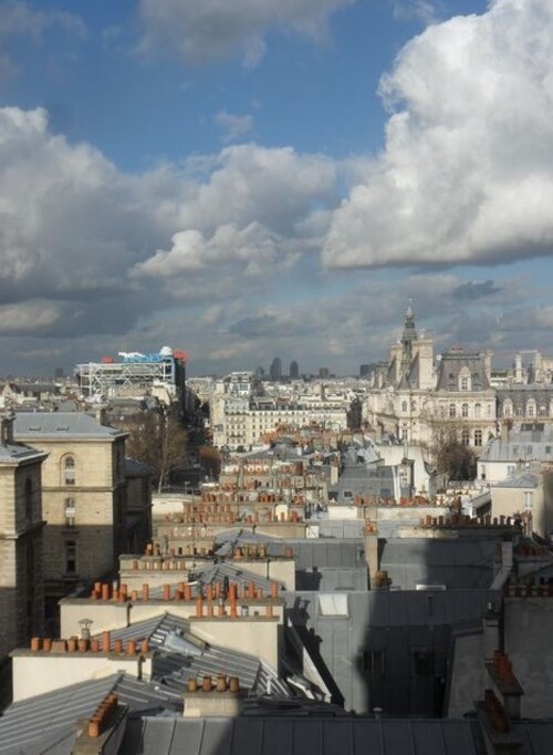 Echappé belle Parisienne. Les tours de Notre-Dame (2).