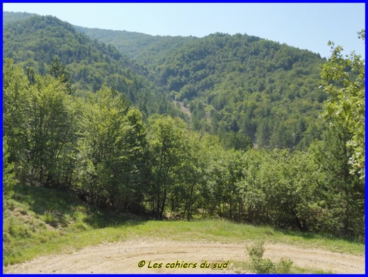 Sisteronnais, le hameau de St Symphorien...sur les traces de Pierre Magnan