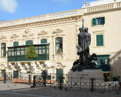 Le square Saint-Georges à La Valette