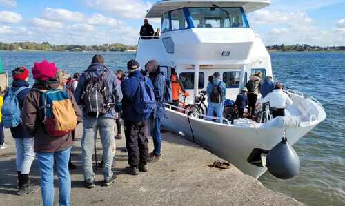 Rando à l'île d'Arz le 18 04 2024 .21 randonneurs ont pris le bateau à Vannes pour faire le tour de l'île sous un beau soleil ( 16km) 