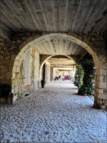 Photos de la Place Royale de La Bastide d'Armagnac