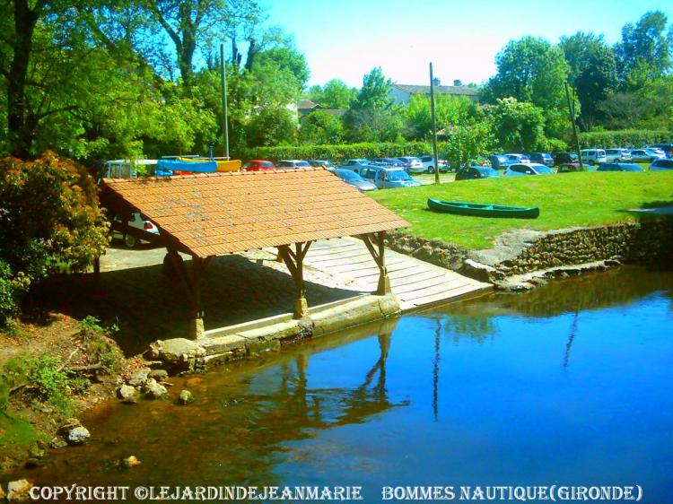 Bommes (Gironde)DESCENTE DU CIRON EN GROUPE SANS ENCADREMENT EN CANOË ... PARCOURS AVENTURE EN HAUTEUR : Parcours accrobranche dans les arbres