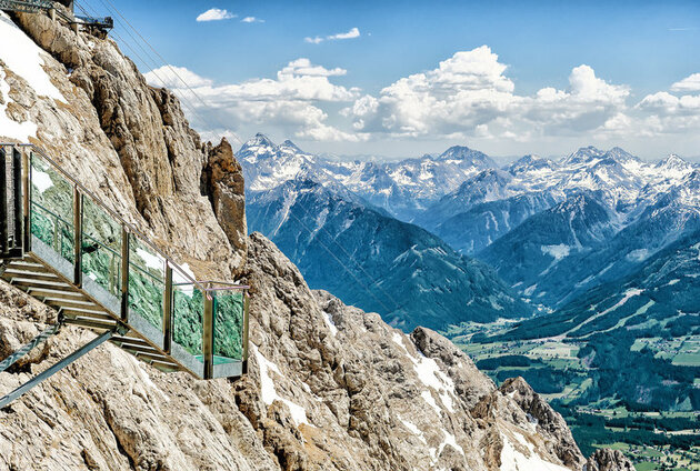 Le Stairway to Nothingness au glacier du Dachstein