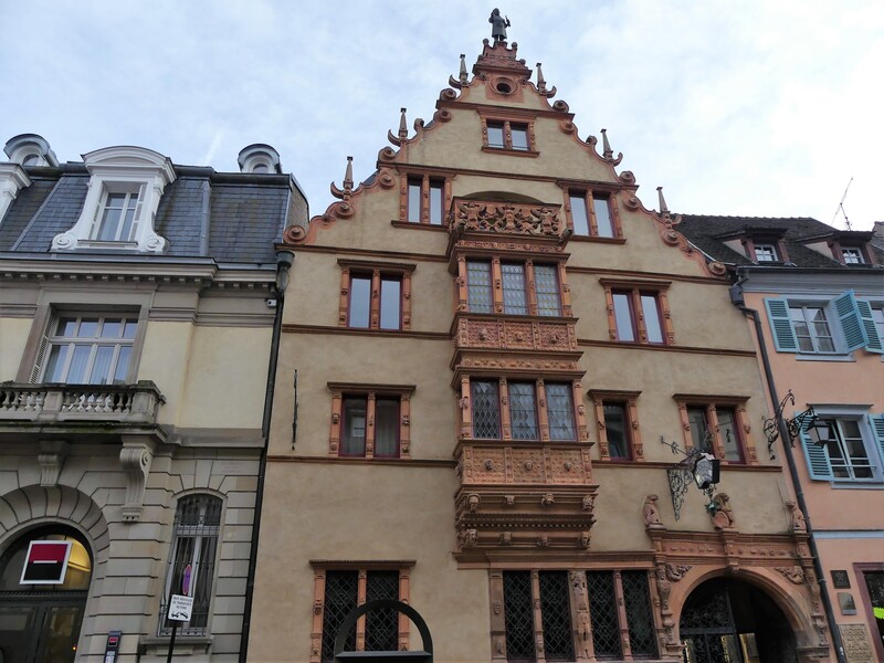 LA  MAISON  DES  TETES  A  COLMAR