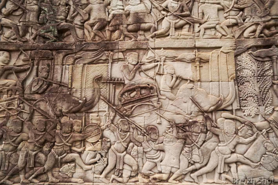Angkor Thom - Bas relief - Combat corps à corps
