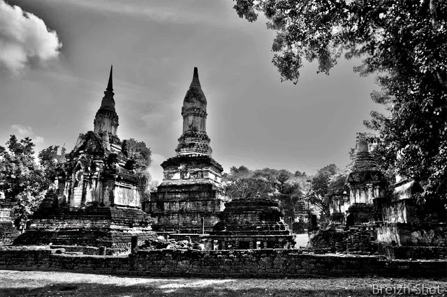 Wat Chedi Chet Thaeo, Si Satchanalai - Les chedis