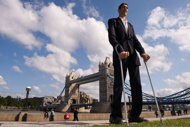 L'homme le plus grand du monde