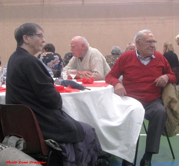 Le repas des Aînés de Châtillon sur Seine en novembre 2022, vu par René Drappier...