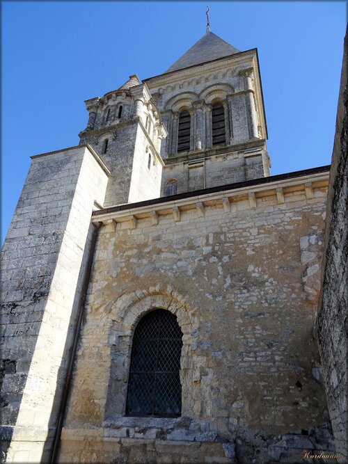 Côté de l'église Saint-Vincent de Nieul-sur-l'Autise