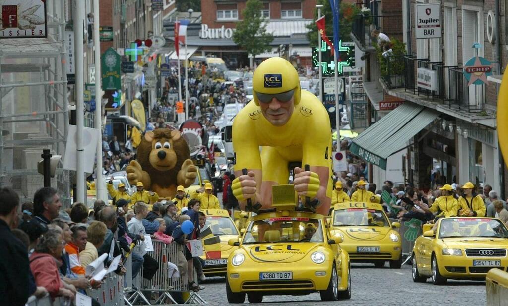 Sept chiffres complètement fous qui montrent l'ampleur et le succès de la  caravane du Tour de - Le Mans.maville.com