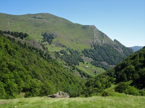 * SEINTEIN Cabane d'Illau et Chapelle de l'Isard