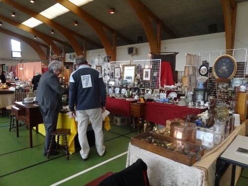 Le salon des antiquaires 2012, organisé par le Lions Club de Châtillon sur Seine..