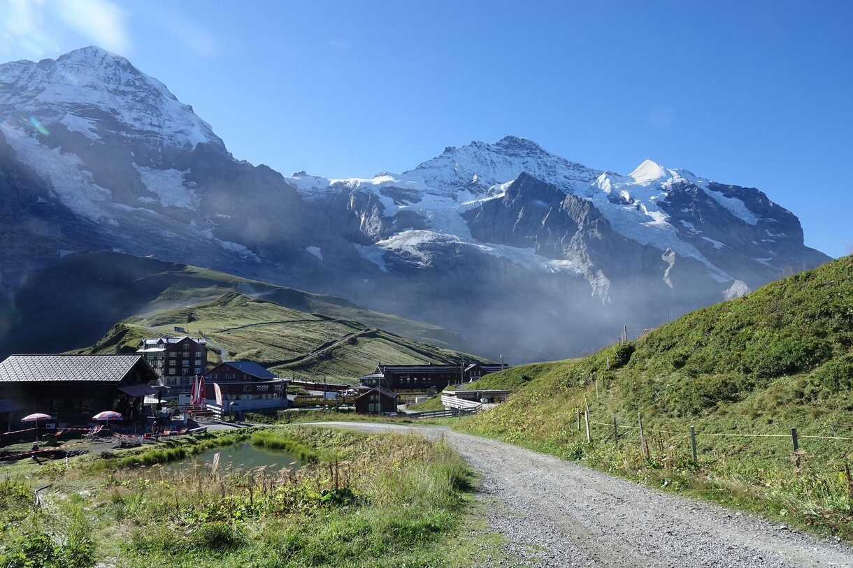 De la Kleine Scheidegg à Wengen dans un cadre somptueux