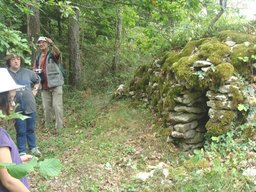 Le circuit des cabanes en pierres sèches au pays du Crémant...