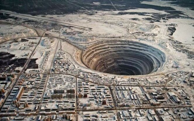 Mines à ciel ouvert - Mir - Mirny - république de Sakha - Sibérie orientale - Russie - Photo 02