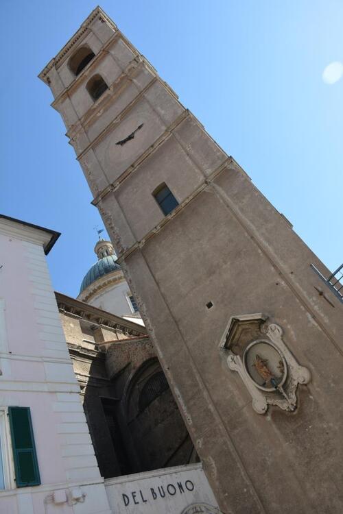 Le clocher de la cathédrale de Savone