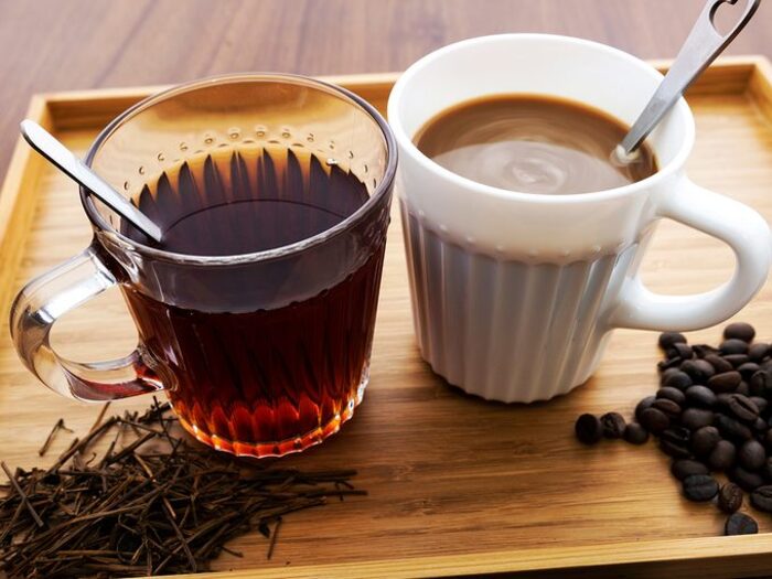 Bonne nouvelle: thé et café réduisent le risque de démence.